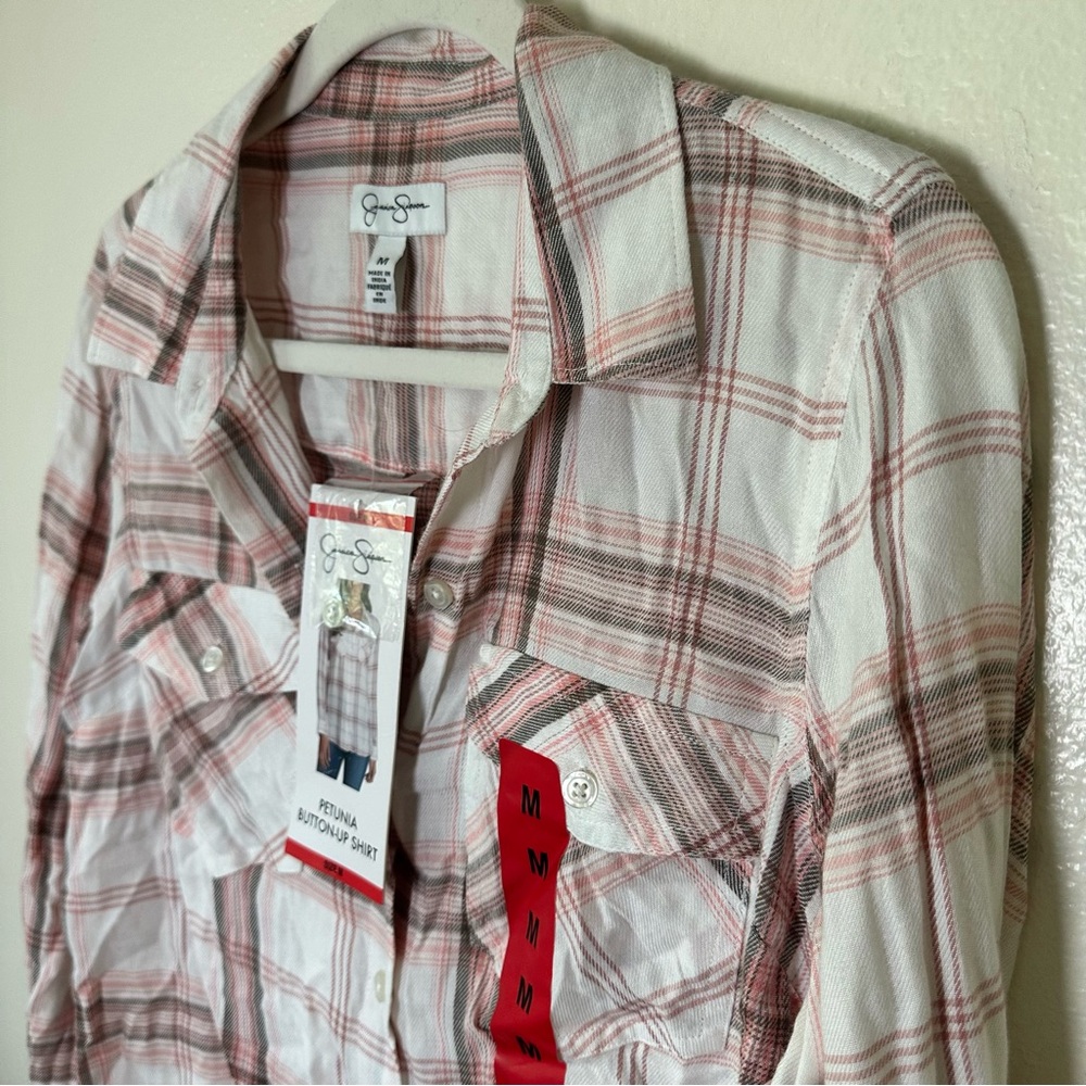 Women’s Jessica Simpson Pink and White Plaid Button-Up Shirt - Picture 2 of 6